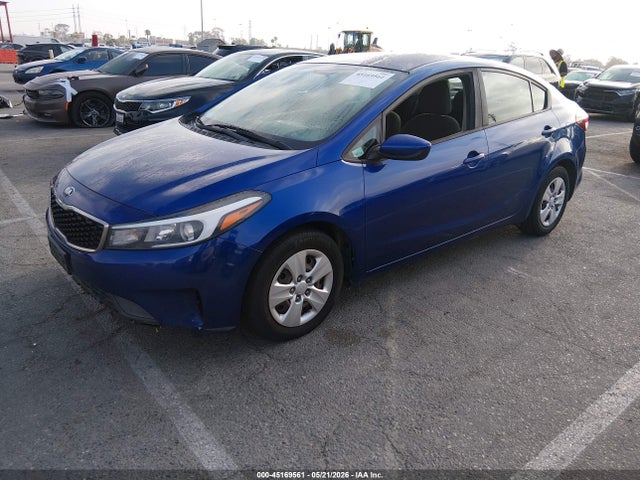 KIA FORTE LX 2017 3KPFL4A76HE060372 Image 2