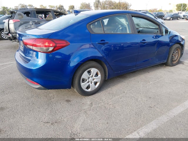 KIA FORTE LX 2017 3KPFL4A76HE060372 Image 4