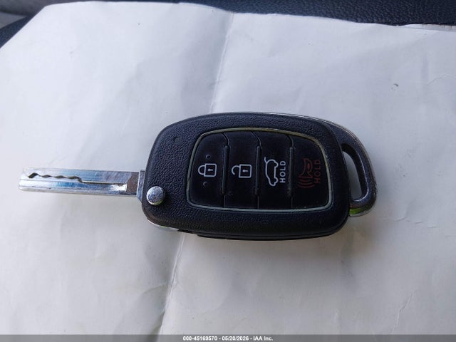 Продаж на аукціоні авто 2017 Hyundai Santa Fe Sport 2.4l, vin: 5XYZUDLB6HG383514, номер лоту: 45169570