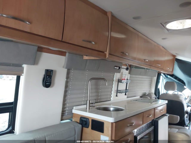 45169573 :رقم المزاد ، W1X8ED3Y5MT066755 vin ، 2022 Forest River 2400q- Sunseeker Mb مزاد بيع