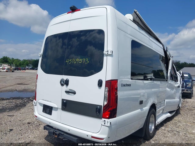 45169573 :رقم المزاد ، W1X8ED3Y5MT066755 vin ، 2022 Forest River 2400q- Sunseeker Mb مزاد بيع
