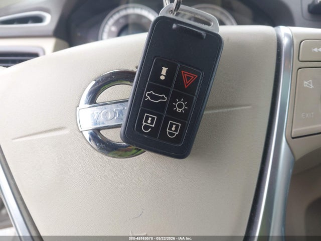 2013 Volvo Xc70 T6 მანქანა იყიდება აუქციონზე, vin: YV4902BZ9D1162754, აუქციონის ნომერი: 45169578