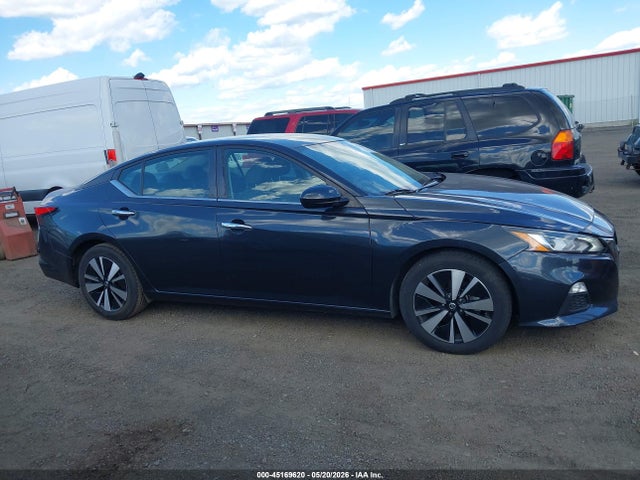 45169620 :رقم المزاد ، 1N4BL4DV5NN387450 vin ، 2022 Nissan Altima Sv Fwd مزاد بيع