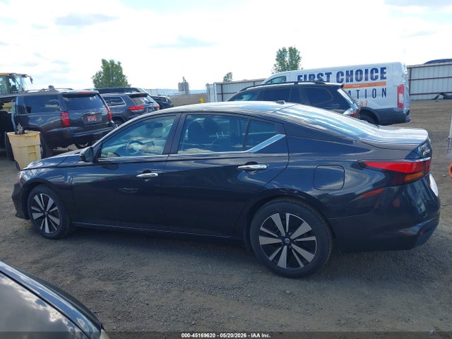 45169620 :رقم المزاد ، 1N4BL4DV5NN387450 vin ، 2022 Nissan Altima Sv Fwd مزاد بيع