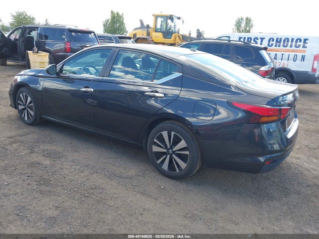 45169620 :رقم المزاد ، 1N4BL4DV5NN387450 vin ، 2022 Nissan Altima Sv Fwd مزاد بيع