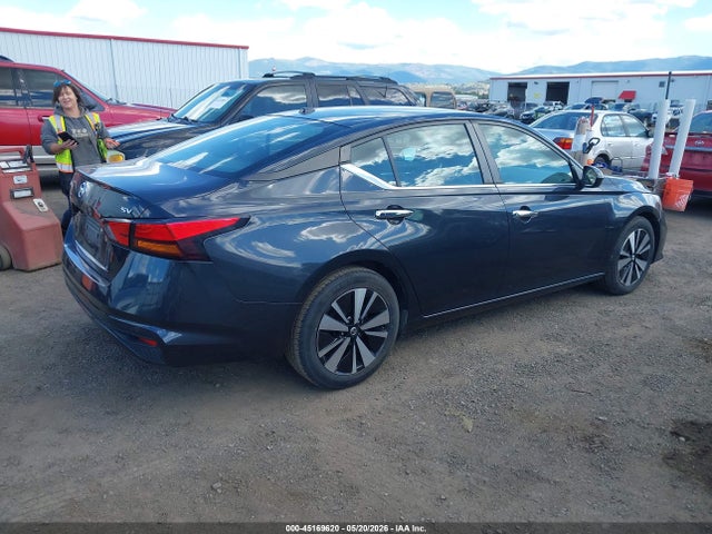 45169620 :رقم المزاد ، 1N4BL4DV5NN387450 vin ، 2022 Nissan Altima Sv Fwd مزاد بيع