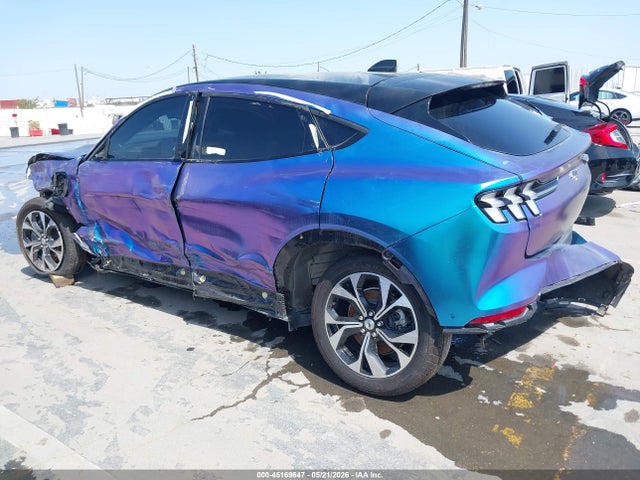 2022 Ford Mustang Mach-e Premium მანქანა იყიდება აუქციონზე, vin: 3FMTK3SS2NMA43732, აუქციონის ნომერი: 45169647