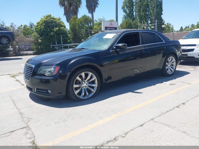 2013 Chrysler 300 300s მანქანა იყიდება აუქციონზე, vin: 2C3CCABG3DH717020, აუქციონის ნომერი: 45169670