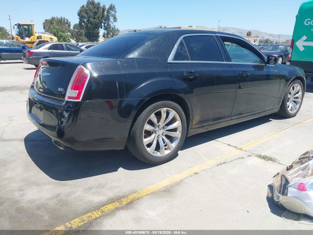 2013 Chrysler 300 300s მანქანა იყიდება აუქციონზე, vin: 2C3CCABG3DH717020, აუქციონის ნომერი: 45169670