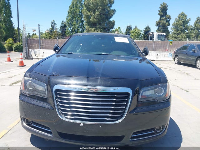 2013 Chrysler 300 300s მანქანა იყიდება აუქციონზე, vin: 2C3CCABG3DH717020, აუქციონის ნომერი: 45169670