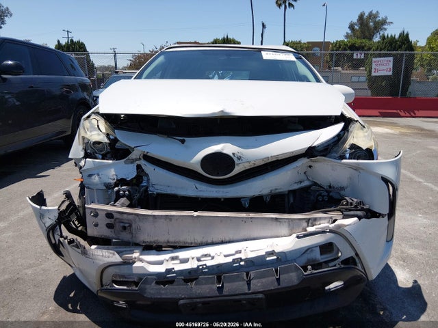 JTDZN3EU6GJ051125 Toyota Prius V Three