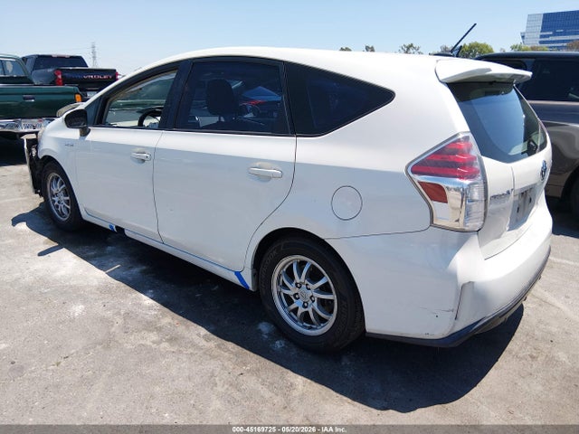 JTDZN3EU6GJ051125 Toyota Prius V Three