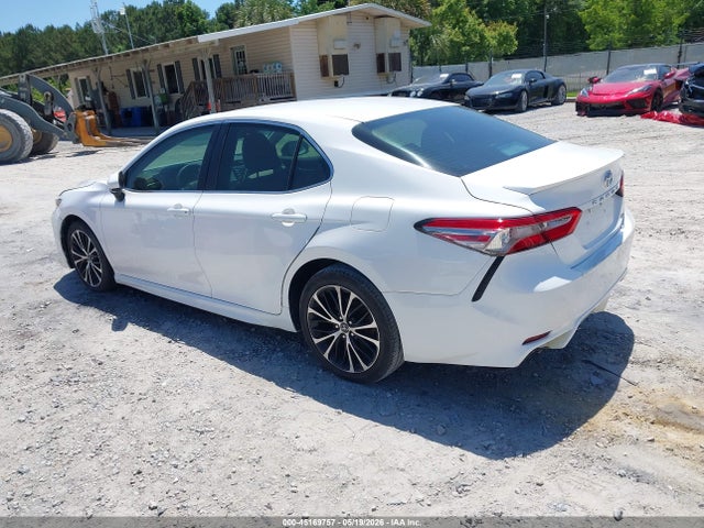 Auction sale of the 2018 Toyota Camry Se, vin: 4T1B11HK3JU115845, lot number: 45169757