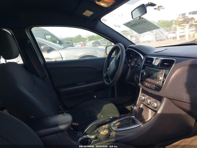 45169806 :رقم المزاد ، 1C3BC4FB9BN601210 vin ، 2011 Chrysler 200 Lx مزاد بيع
