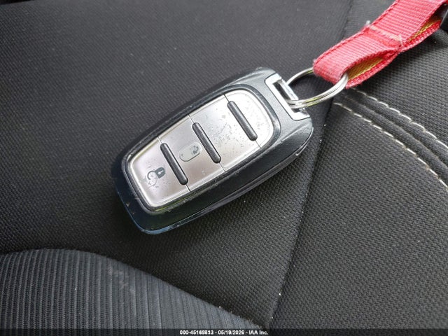 2C4RC1CG0MR577765 Chrysler Voyager Lx