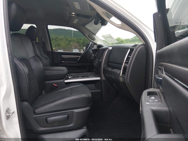 45169876 :رقم المزاد ، 3C6UR5DL7JG358192 vin ، 2018 Ram 2500 Big Horn  4x4 6'4 Box مزاد بيع
