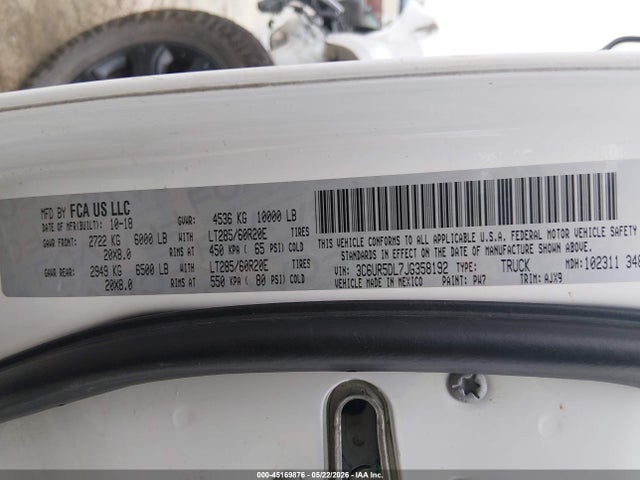 45169876 :رقم المزاد ، 3C6UR5DL7JG358192 vin ، 2018 Ram 2500 Big Horn  4x4 6'4 Box مزاد بيع