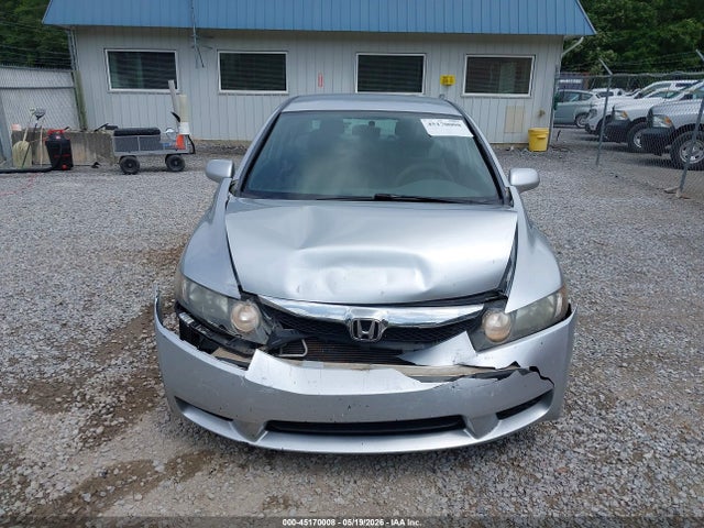 Продажа на аукционе авто 2011 Honda Civic Lx, vin: 2HGFA1F5XBH302752, номер лота: 45170008
