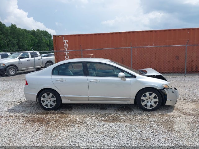 Продажа на аукционе авто 2011 Honda Civic Lx, vin: 2HGFA1F5XBH302752, номер лота: 45170008