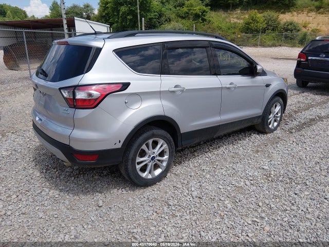 45170040 :رقم المزاد ، 1FMCU0GD0JUC68532 vin ، 2018 Ford Escape Se مزاد بيع