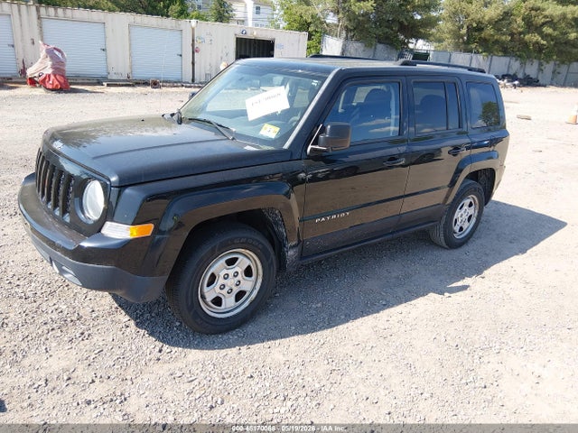 45170068 :رقم المزاد ، 1C4NJRBB6FD411877 vin ، 2015 Jeep Patriot Sport مزاد بيع
