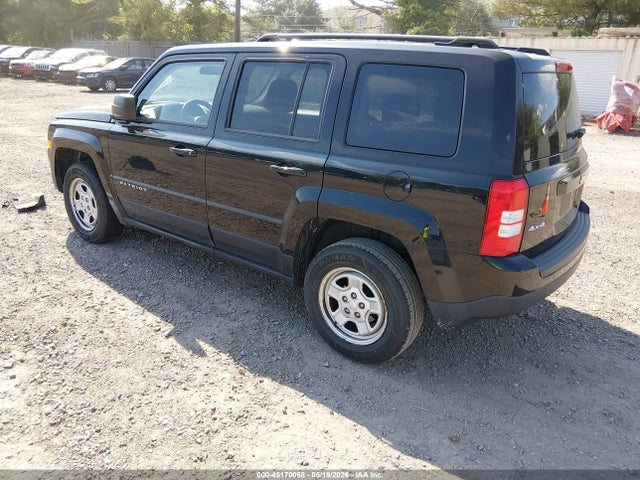 45170068 :رقم المزاد ، 1C4NJRBB6FD411877 vin ، 2015 Jeep Patriot Sport مزاد بيع