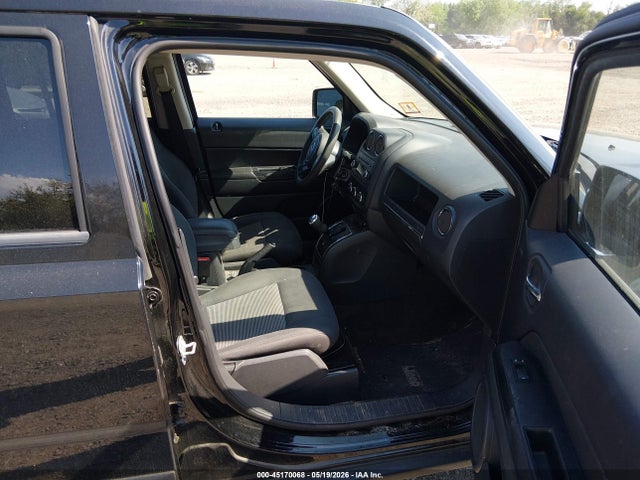 45170068 :رقم المزاد ، 1C4NJRBB6FD411877 vin ، 2015 Jeep Patriot Sport مزاد بيع