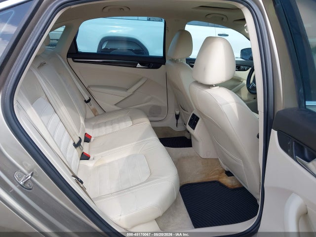 2015 Volkswagen Passat 2.0l Tdi Sel Premium მანქანა იყიდება აუქციონზე, vin: 1VWCV7A30FC050336, აუქციონის ნომერი: 45170067