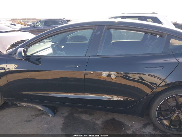 Продажа на аукционе авто 2018 Tesla Model 3 Long Range/mid Range, vin: 5YJ3E1EAXJF029675, номер лота: 45170106
