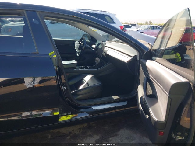 Продажа на аукционе авто 2018 Tesla Model 3 Long Range/mid Range, vin: 5YJ3E1EAXJF029675, номер лота: 45170106