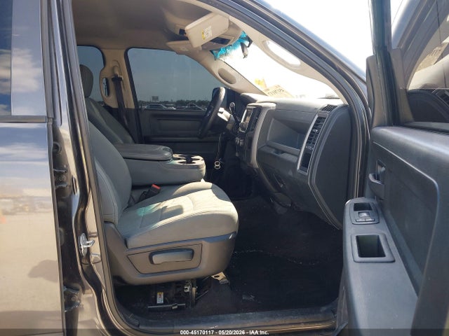 45170117 :رقم المزاد ، 3C6UR5CL1HG676742 vin ، 2017 Ram 2500 Tradesman  4x4 6'4 Box مزاد بيع