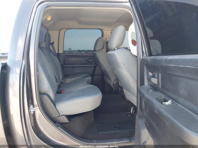 45170117 :رقم المزاد ، 3C6UR5CL1HG676742 vin ، 2017 Ram 2500 Tradesman  4x4 6'4 Box مزاد بيع