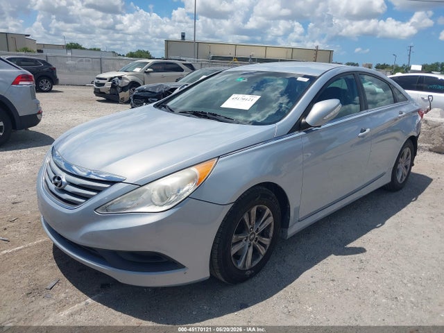 2014 Hyundai Sonata Gls მანქანა იყიდება აუქციონზე, vin: 5NPEB4AC3EH904855, აუქციონის ნომერი: 45170121