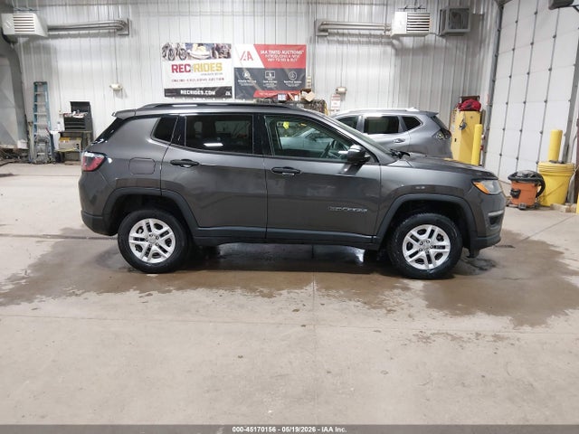 3C4NJDAB8JT359644 Jeep Compass Sport 4x4