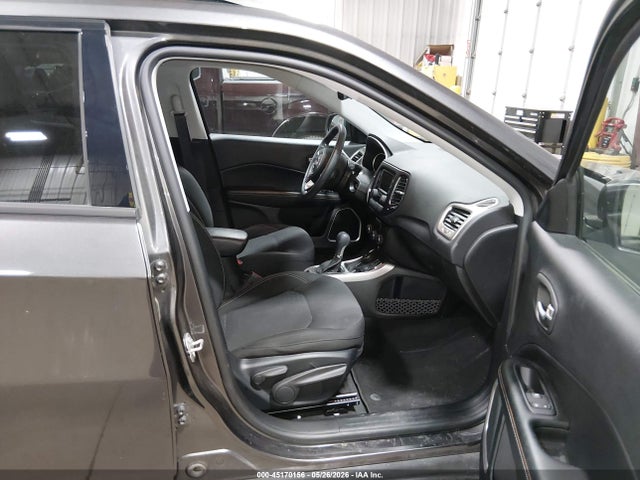 3C4NJDAB8JT359644 Jeep Compass Sport 4x4
