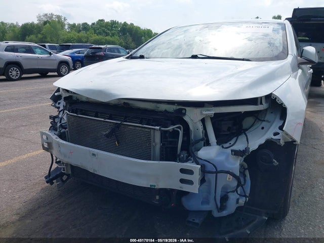 1G1ZD5ST4RF117776 Chevrolet Malibu Fwd 1lt