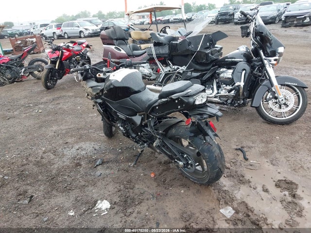 Продаж на аукціоні авто 2024 Suzuki Gsx1000 Gt/gt+, vin: JS1EK12B6R7100557, номер лоту: 45170250