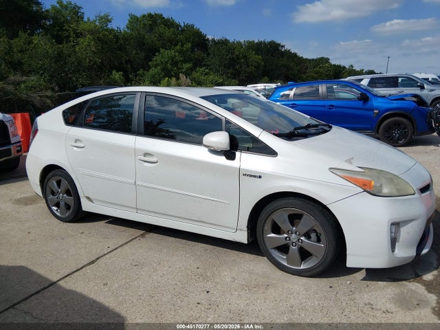 JTDKN3DUXF0422990 Toyota Prius Persona Series Special Edition