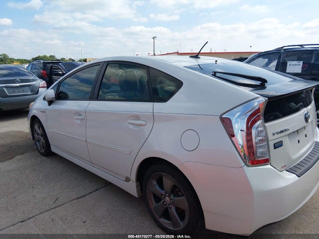 JTDKN3DUXF0422990 Toyota Prius Persona Series Special Edition