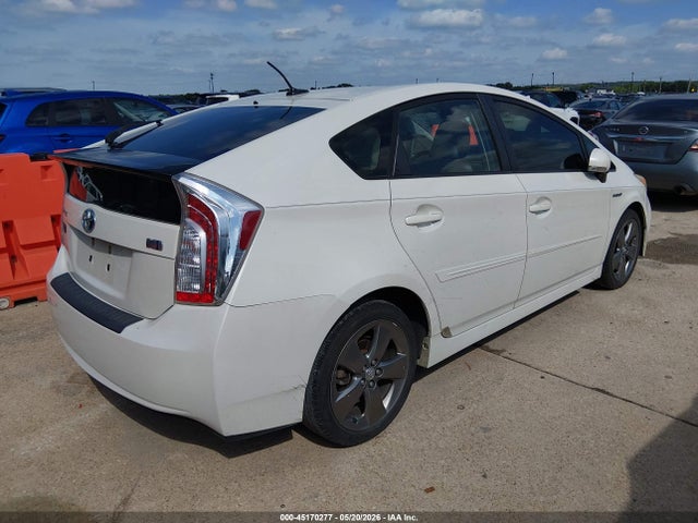 JTDKN3DUXF0422990 Toyota Prius Persona Series Special Edition