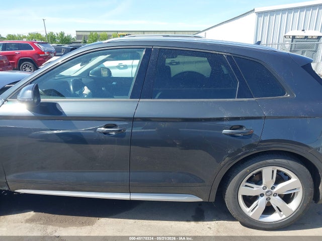 45170324 :رقم المزاد ، WA1ANAFY6J2022335 vin ، 2018 Audi Q5 2.0t Premium/2.0t Tech Premium مزاد بيع