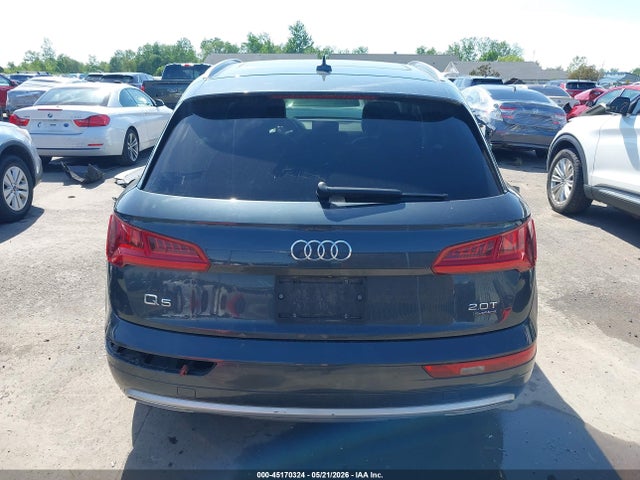 45170324 :رقم المزاد ، WA1ANAFY6J2022335 vin ، 2018 Audi Q5 2.0t Premium/2.0t Tech Premium مزاد بيع