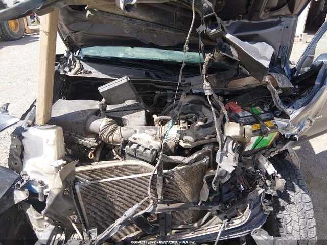 45170372 :رقم المزاد ، 5TFCZ5AN3MX274705 vin ، 2021 Toyota Tacoma Trd Off-road مزاد بيع
