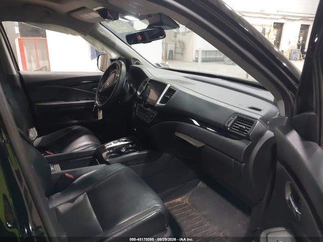 Продажа на аукционе авто 2016 Honda Pilot Touring, vin: 5FNYF6H91GB071002, номер лота: 45170395