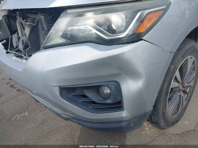45170403 :رقم المزاد ، 5N1DR2MN1HC649823 vin ، 2017 Nissan Pathfinder Sv مزاد بيع