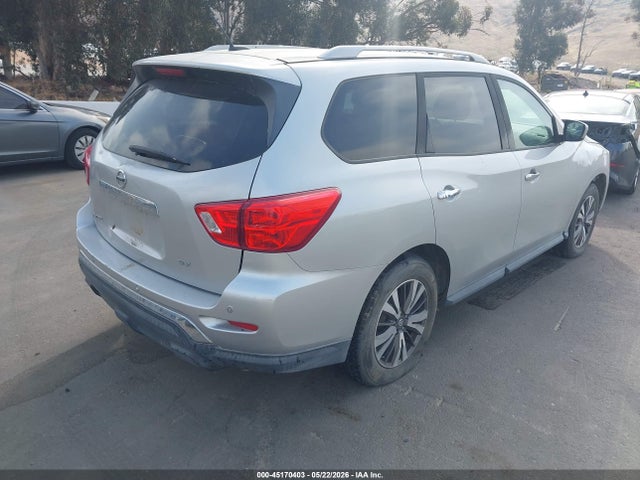45170403 :رقم المزاد ، 5N1DR2MN1HC649823 vin ، 2017 Nissan Pathfinder Sv مزاد بيع