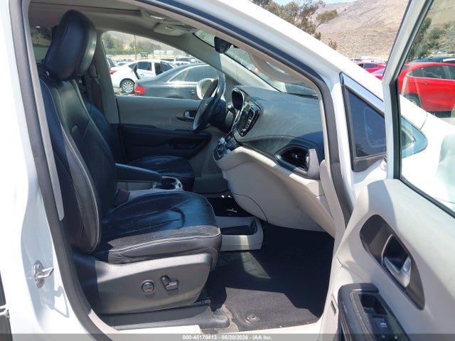 45170413 :رقم المزاد ، 2C4RC1N7XJR212888 vin ، 2018 Chrysler Pacifica Hybrid Limited مزاد بيع