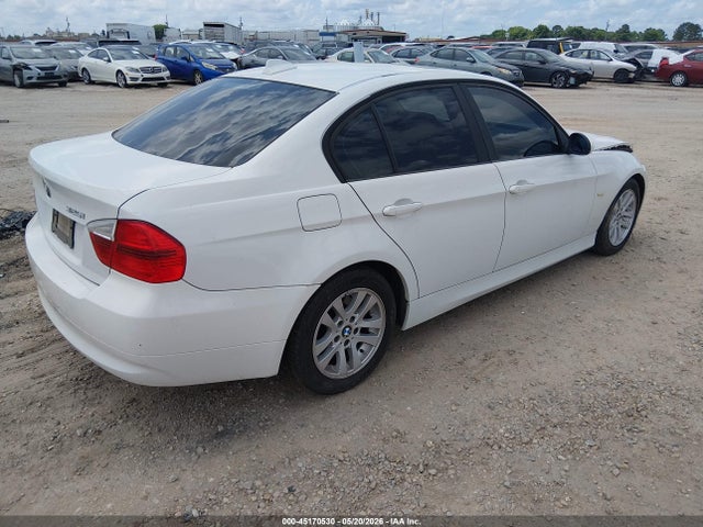 2006 Bmw 325i მანქანა იყიდება აუქციონზე, vin: WBAVB17526NK37752, აუქციონის ნომერი: 45170530