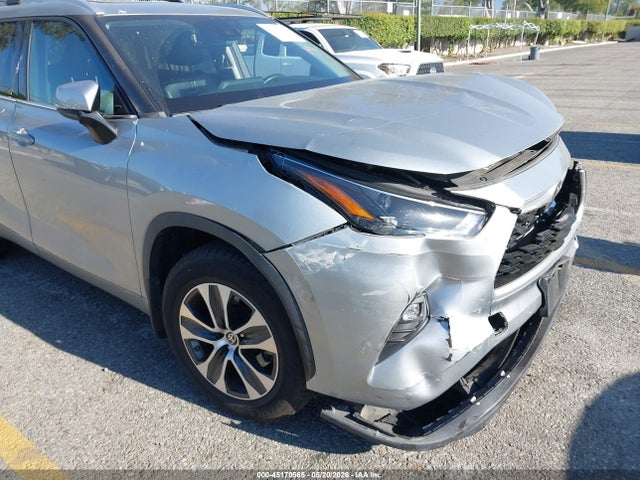 Toyota Highlander Xle 2022 5TDGZRAH2NS090348 Image 18