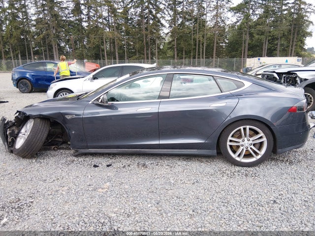 Tesla Model S P85 2014 5YJSA1H18EFP53633 Image 15